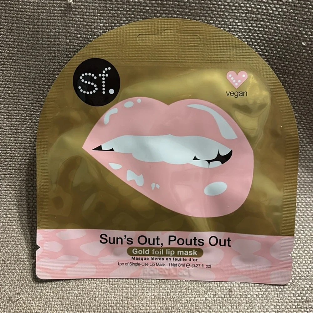 SFGlow Sun’s Out, Pouts Out Gold Foil Lip Masks
